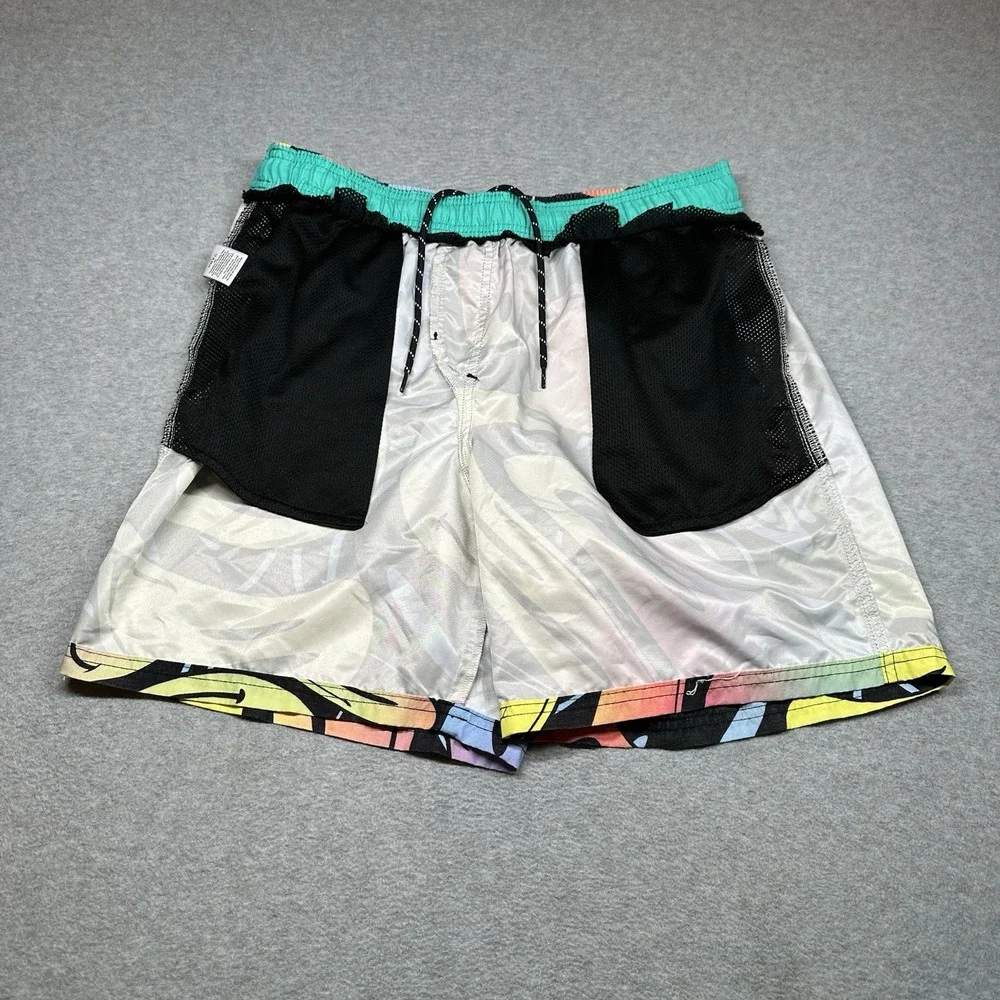 No Boundaries Mens Medium (32-34) 7